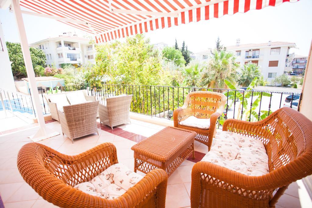 Yalcinkaya Apart Hotel Кешме Экстерьер фото
