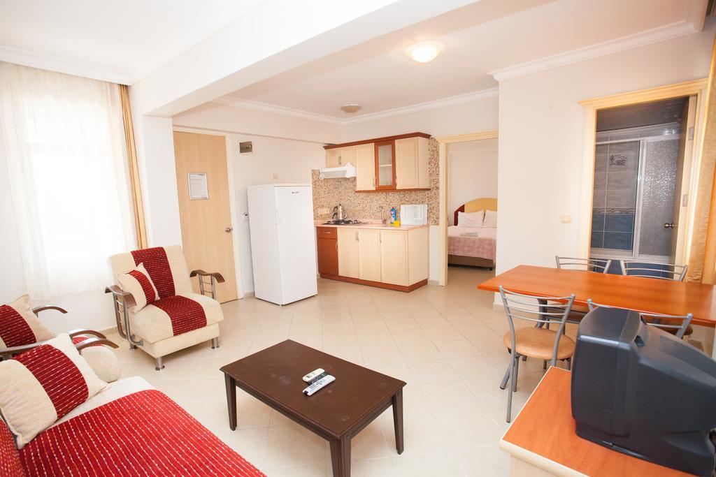 Yalcinkaya Apart Hotel Кешме Экстерьер фото